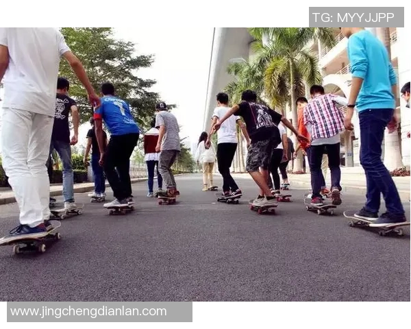 重庆滑板队与上海滑板队赛后复盘团队协作的精彩瞬间与经验分享 重庆滑板队与上海滑板队赛后复盘团队协作的精彩瞬间与经验分享